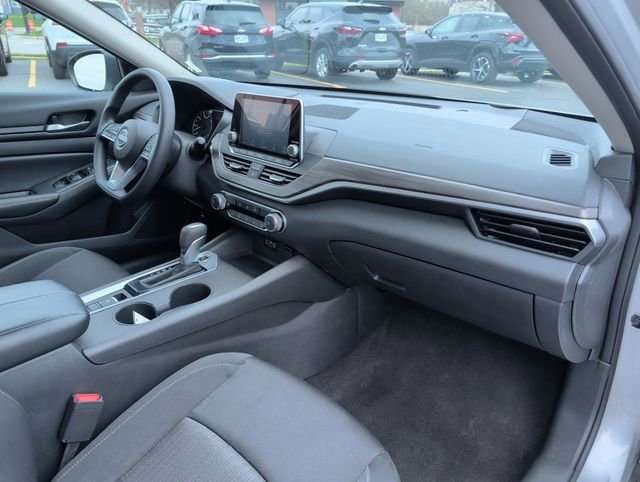 Used 2025 Nissan Altima 2.5 SV AWD/4WD image 28