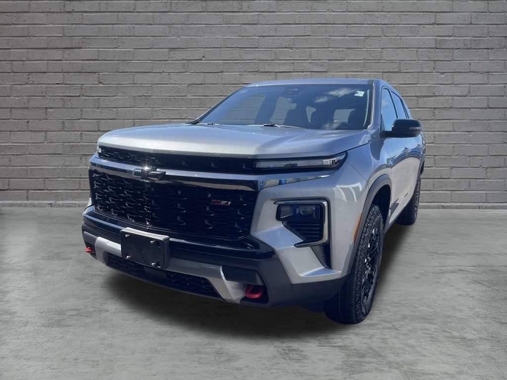 New 2027 Chevrolet Traverse Z71 w/ LPO, Floor Liner Package AWD/4WD image 3