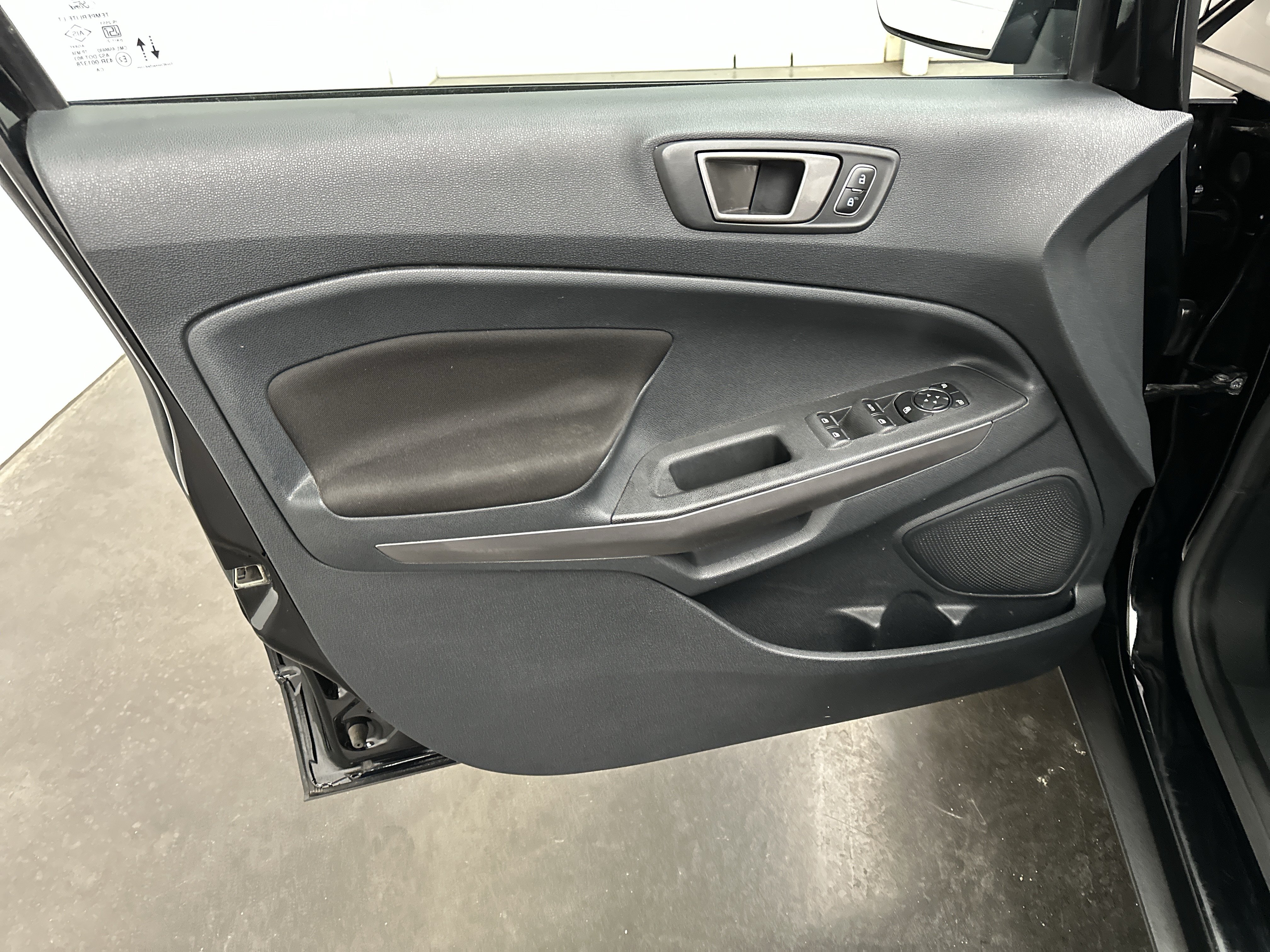 Used 2021 Ford EcoSport SE AWD/4WD image 18