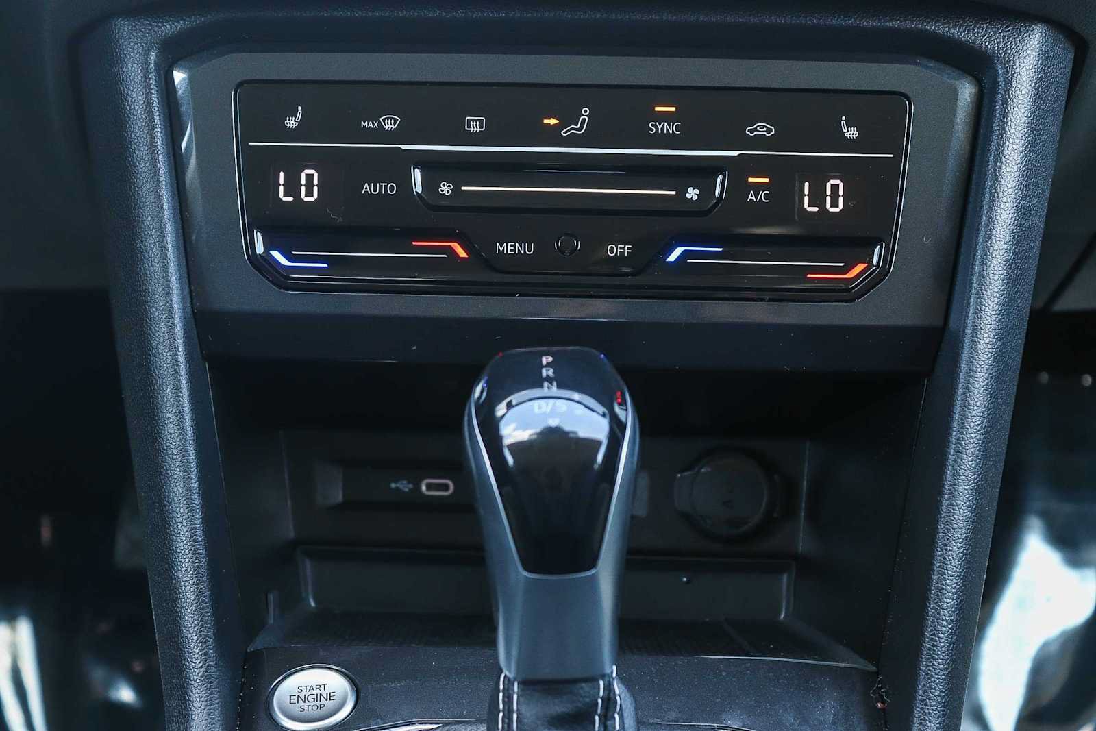 Certified 2022 Volkswagen Tiguan SE FWD image 12