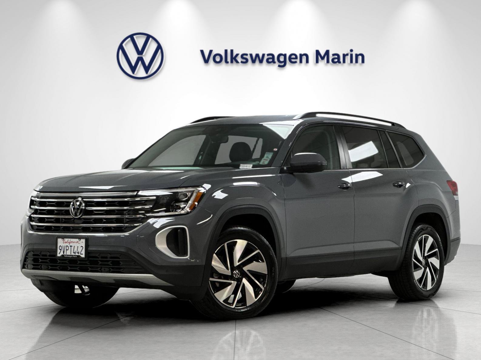 Used 2026 Volkswagen Atlas SE FWD image 1