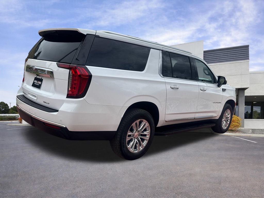 Used 2022 GMC Yukon XL SLT w/ SLT Premium Package AWD/4WD image 9