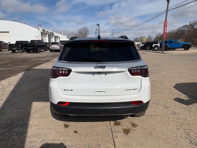 Used 2023 Jeep Compass Limited image 5