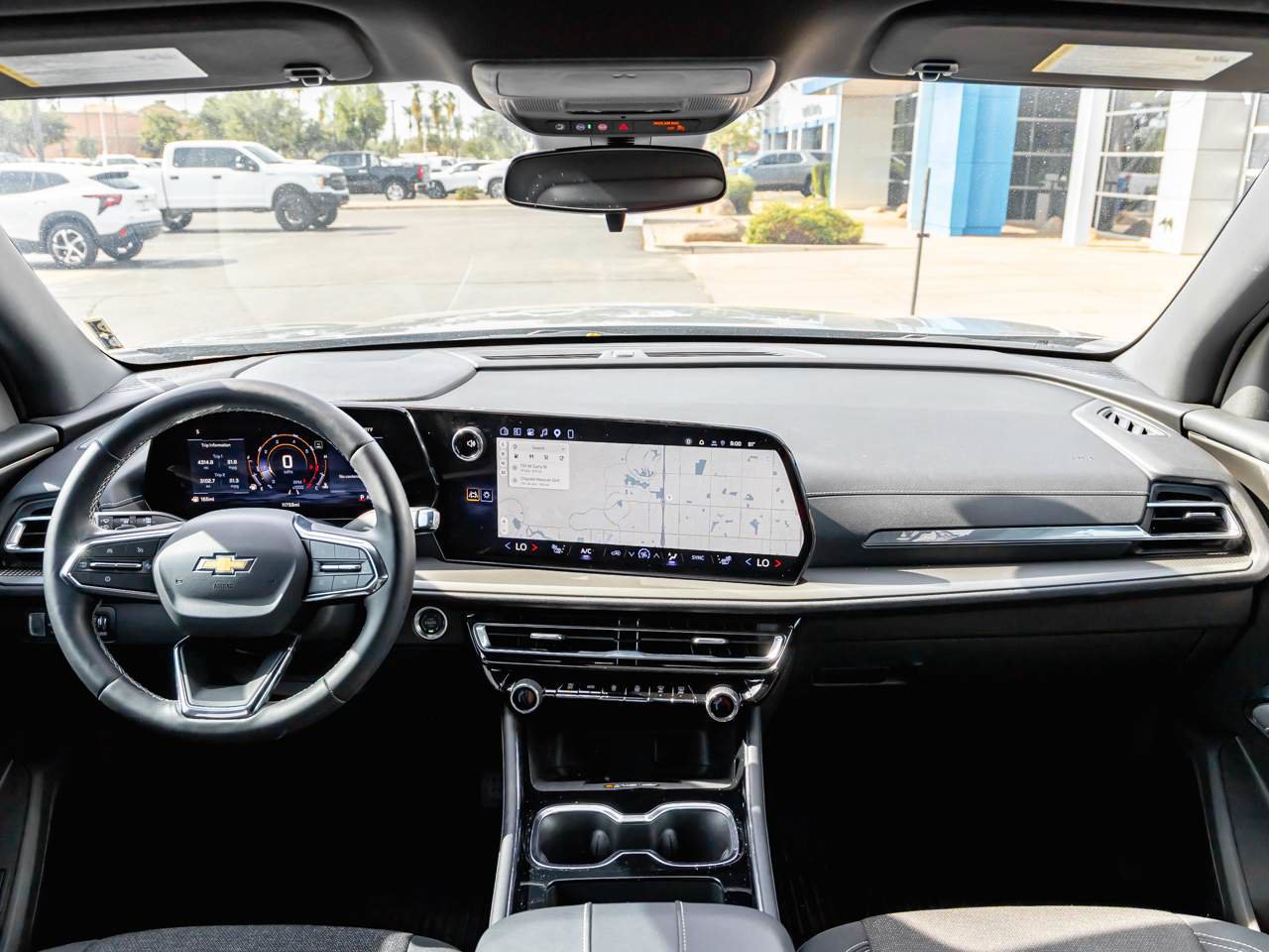 Used 2026 Chevrolet Traverse LT w/ LPO, Floor Liner Package FWD image 10
