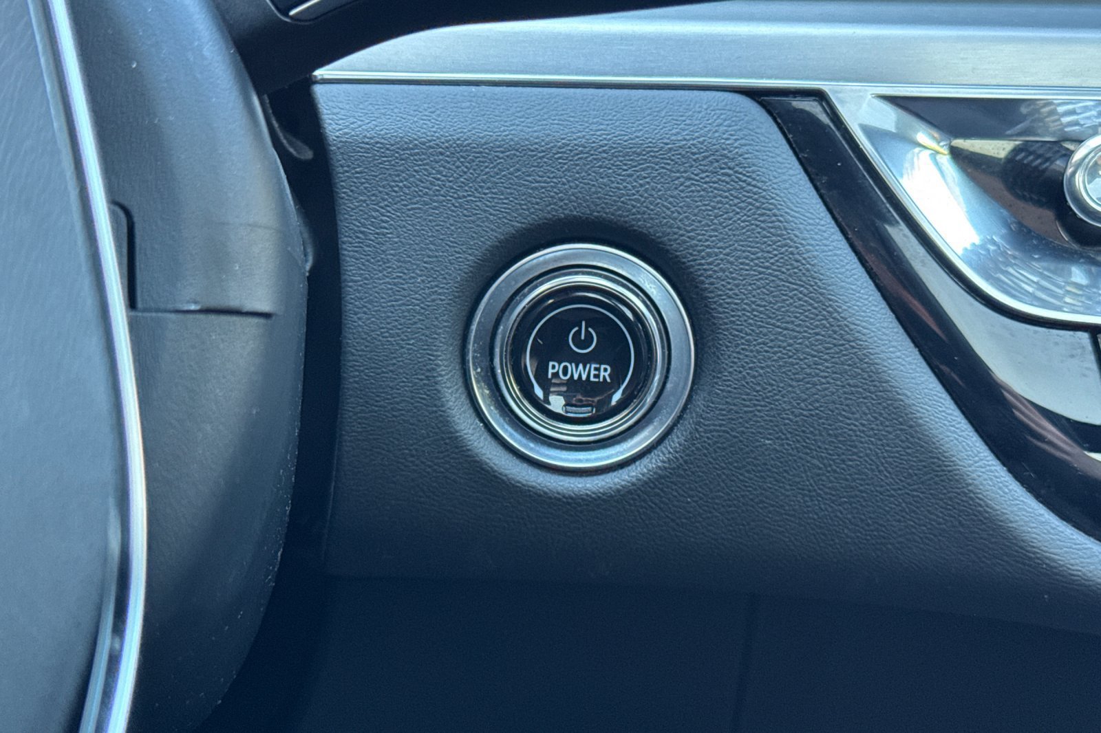 Used 2024 Cadillac Lyriq Luxury AWD/4WD image 25