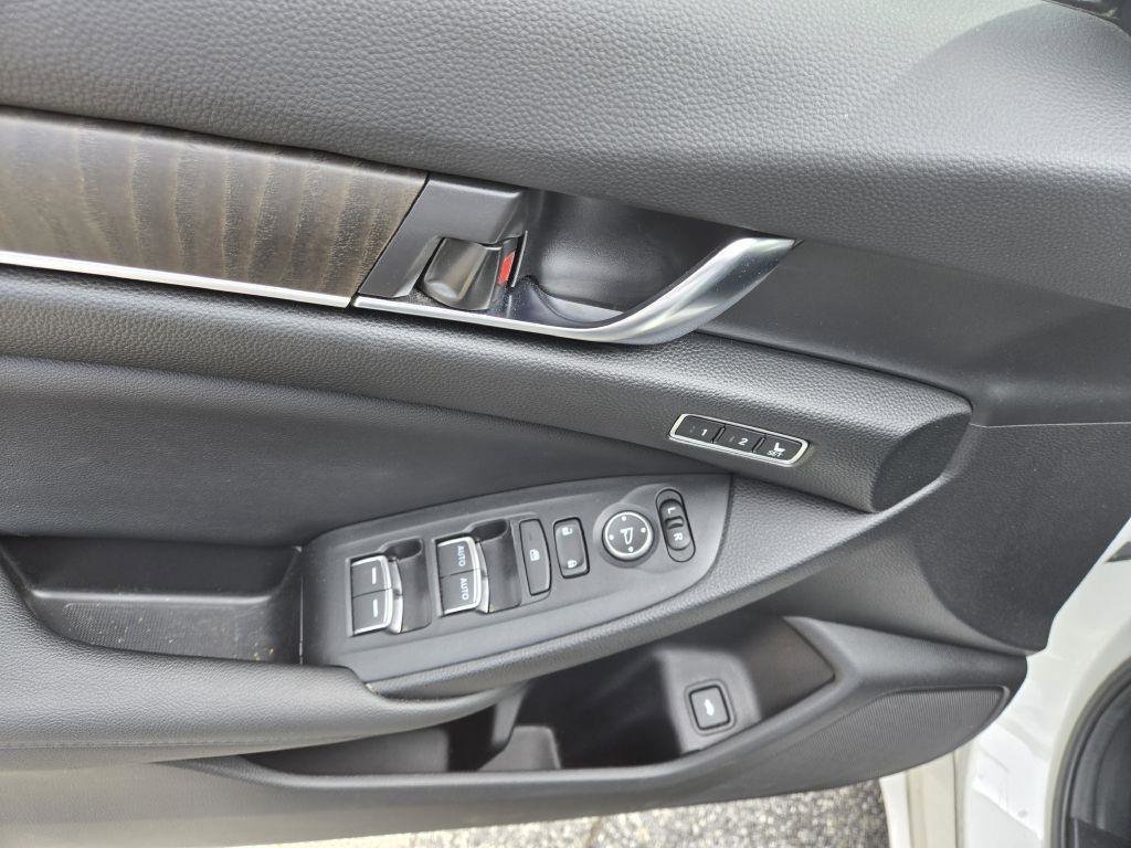 Used 2020 Honda Accord EX-L image 10