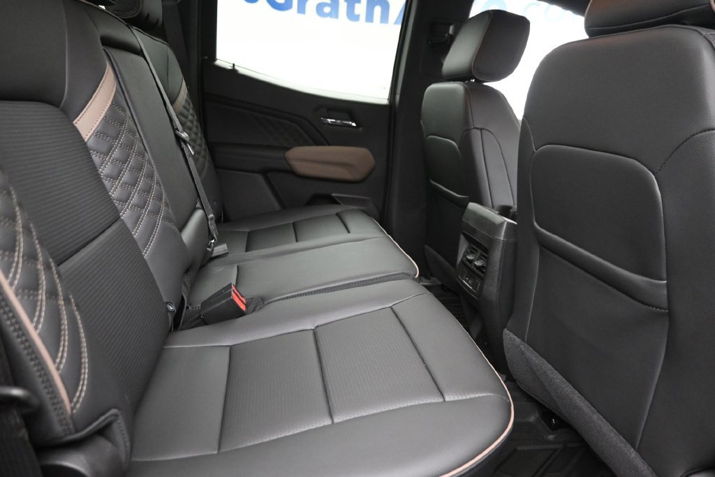 New 2026 GMC Canyon Denali AWD/4WD image 10