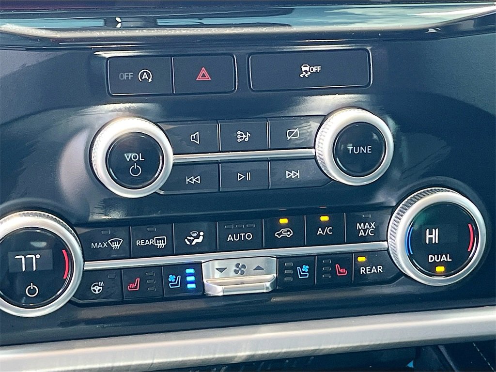Used 2024 Ford Expedition XLT image 16