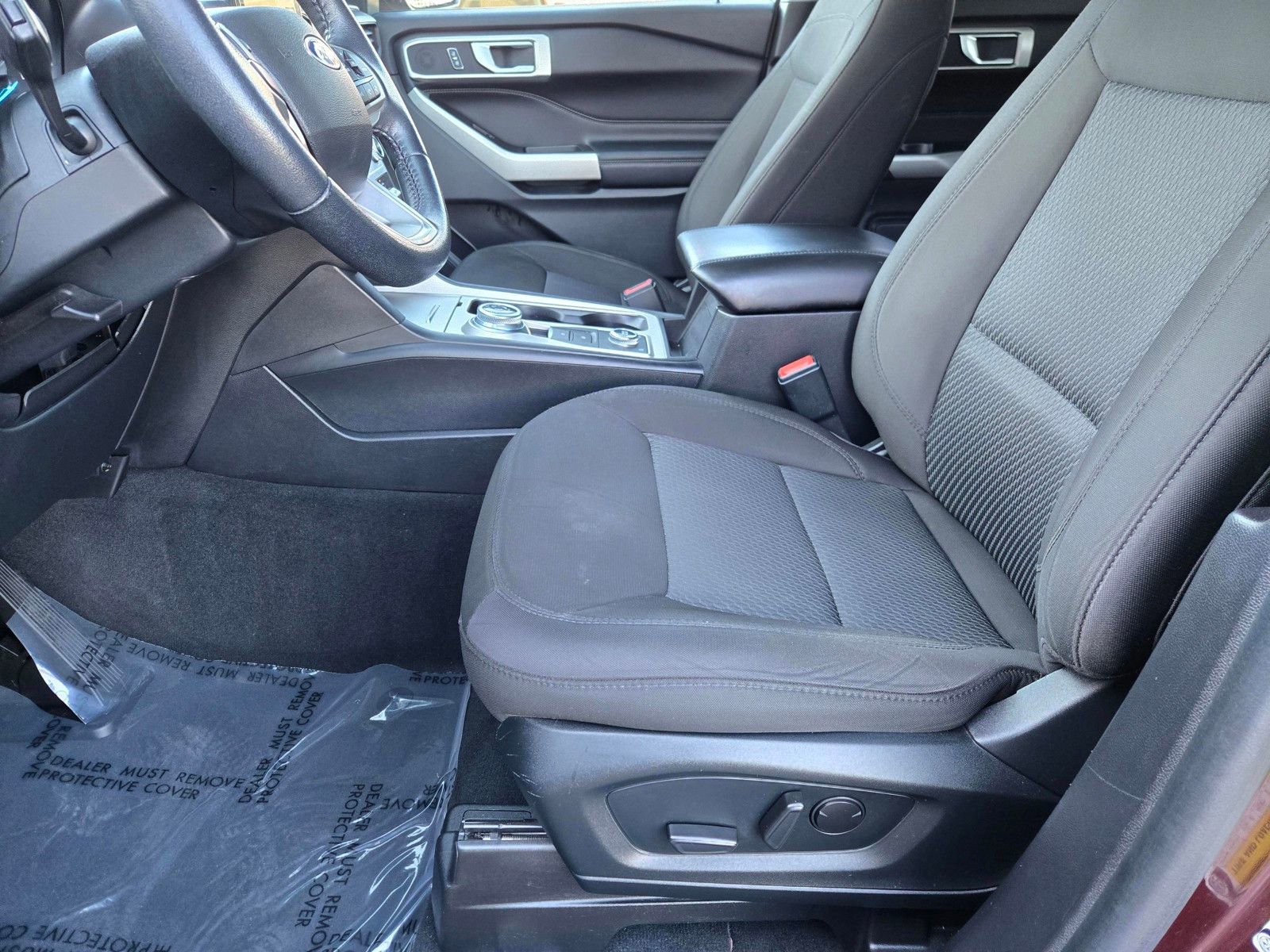 Used 2022 Ford Explorer XLT image 26