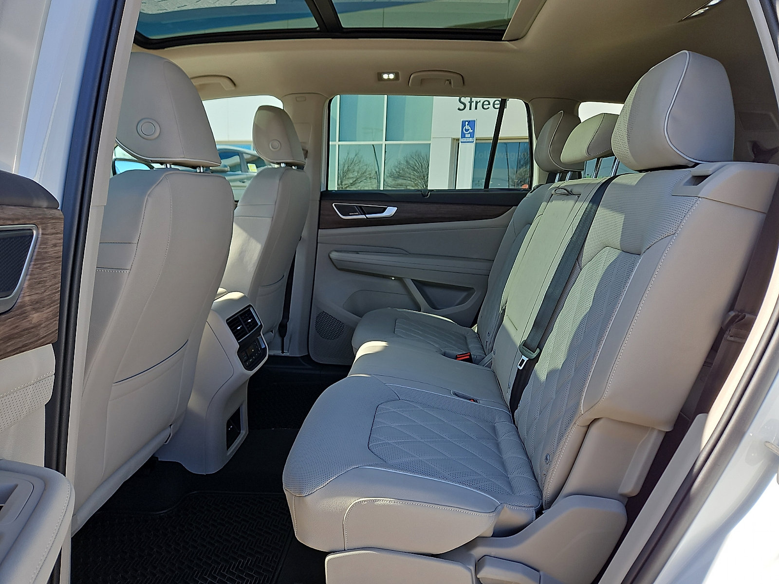 New 2026 Volkswagen Atlas SEL Premium R-Line image 12