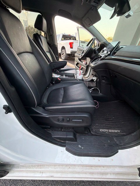 Used 2024 Honda Odyssey Elite image 12