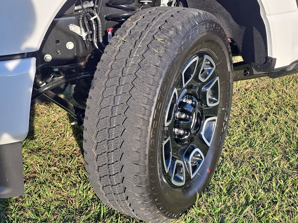 New 2026 Ford F250 Platinum image 34