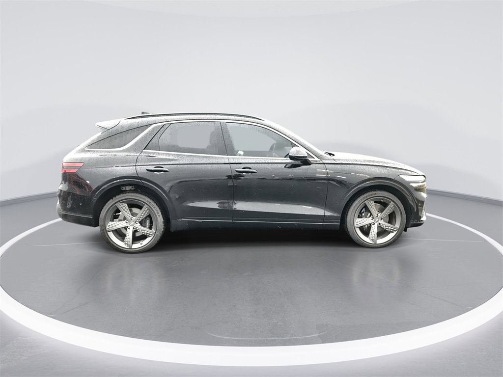 Used 2025 Genesis GV70 3.5T Sport w/ Sport Prestige Package image 9