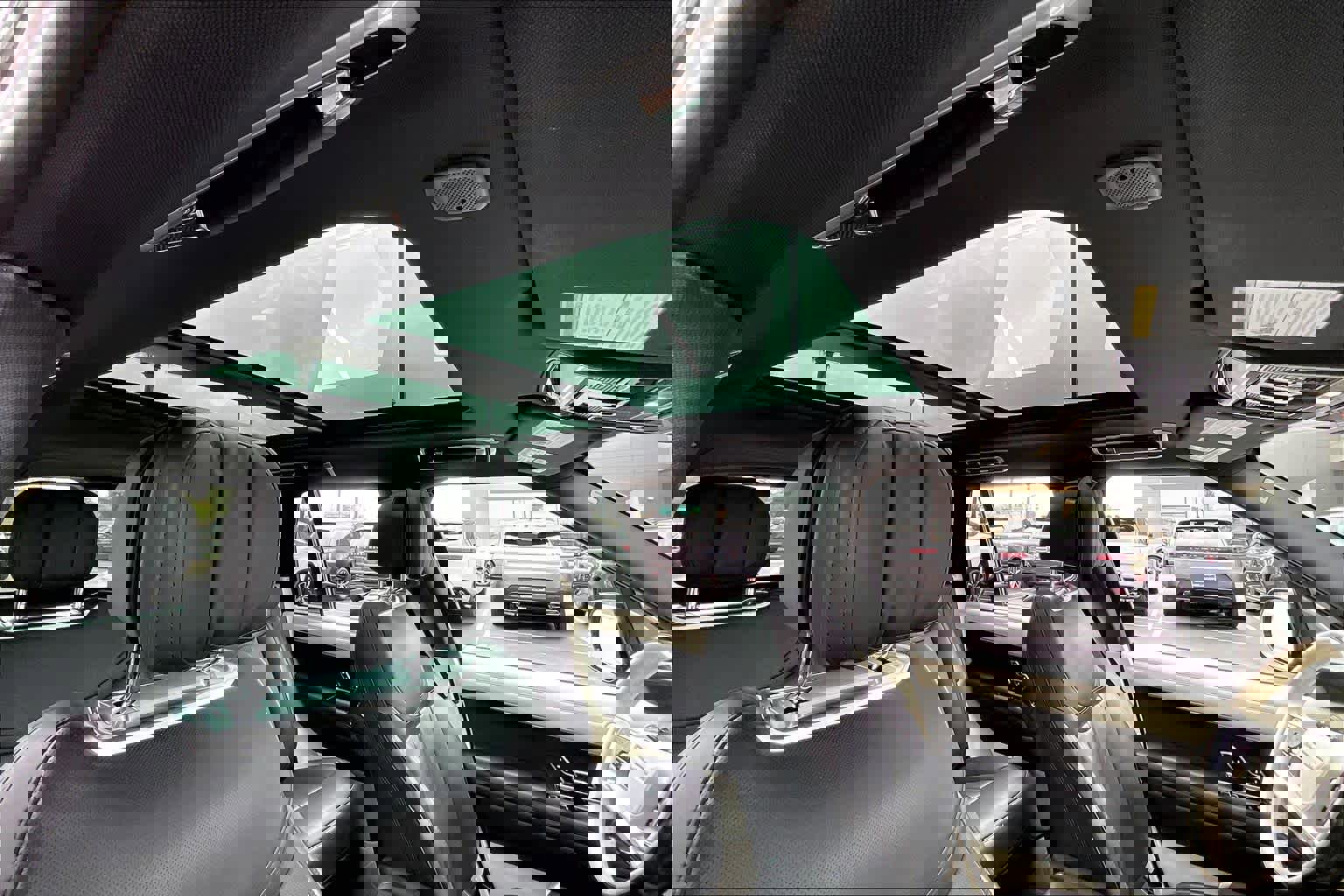 Used 2023 Land Rover Range Rover Autobiography image 23