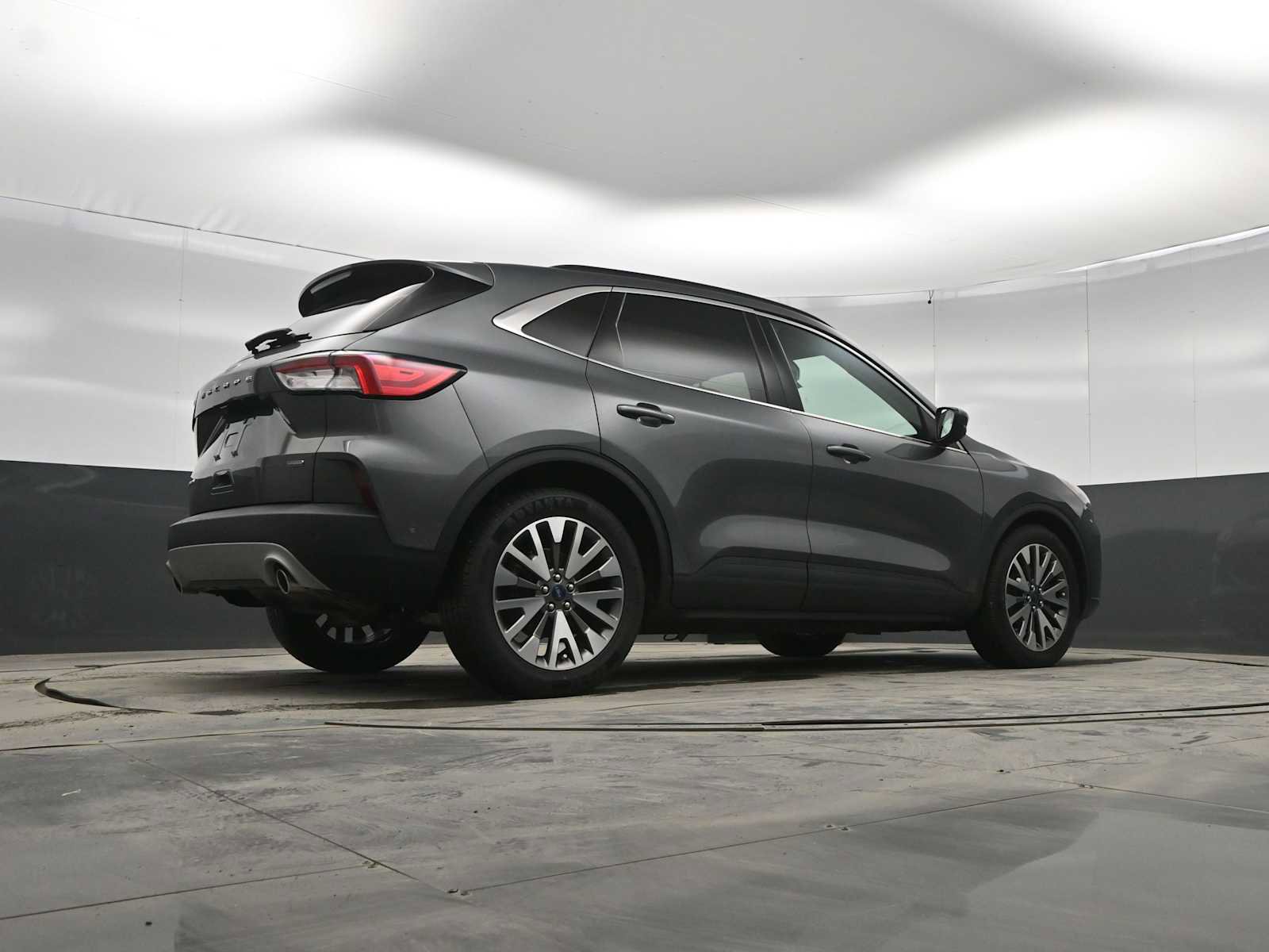 Used 2021 Ford Escape Titanium image 37