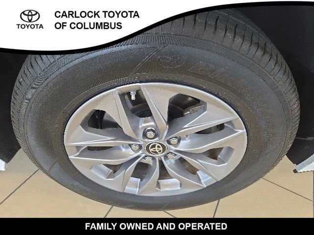 Used 2025 Toyota Sienna LE FWD image 10