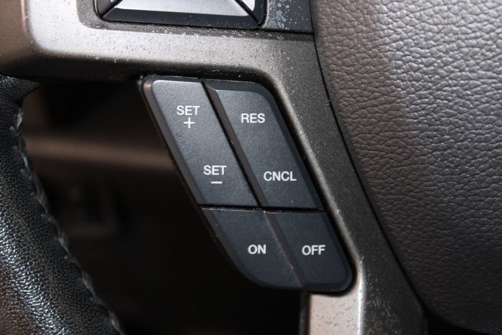 Used 2019 Ford Expedition XLT w/ Equipment Group 201A AWD/4WD image 38