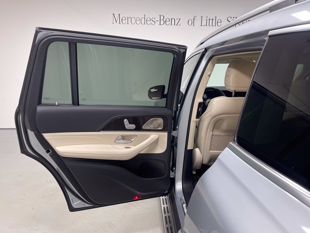 Used 2024 Mercedes-Benz GLS 450 4MATIC image 23
