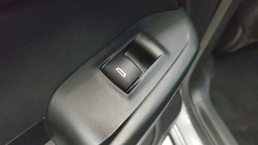 Used 2024 Chevrolet TrailBlazer RS w/ Convenience Package image 18