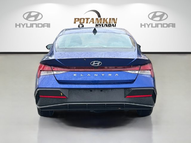 Used 2024 Hyundai Elantra SEL FWD image 6