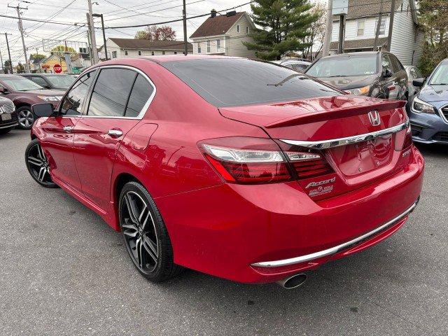 Used 2017 Honda Accord Sport image 7