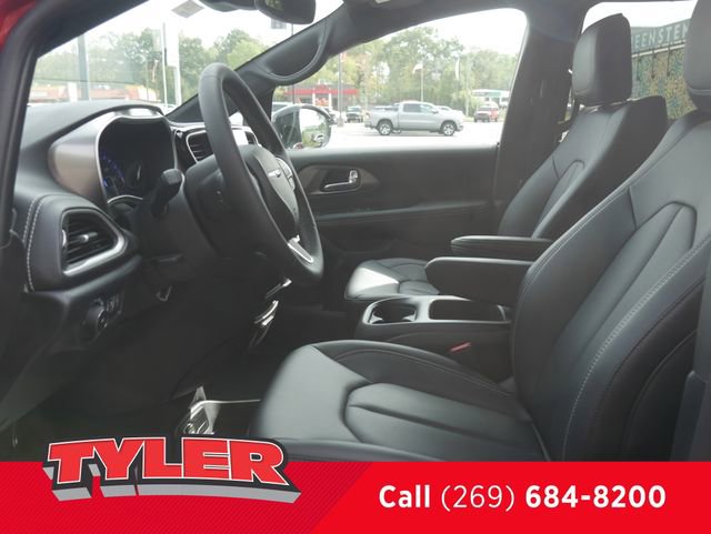 New 2026 Chrysler Pacifica Select FWD image 35