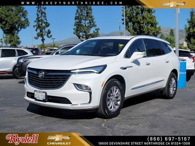 Certified 2023 Buick Enclave Essence image 1