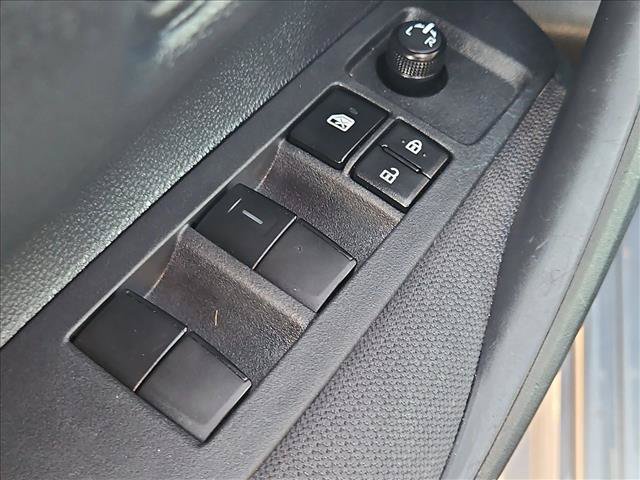 Used 2025 Toyota Corolla LE FWD image 11