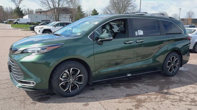 New 2026 Toyota Sienna Platinum image 6