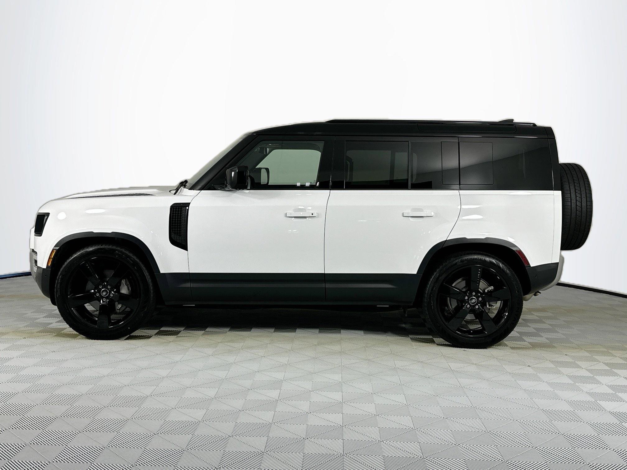 Used 2025 Land Rover Defender 110 S image 8