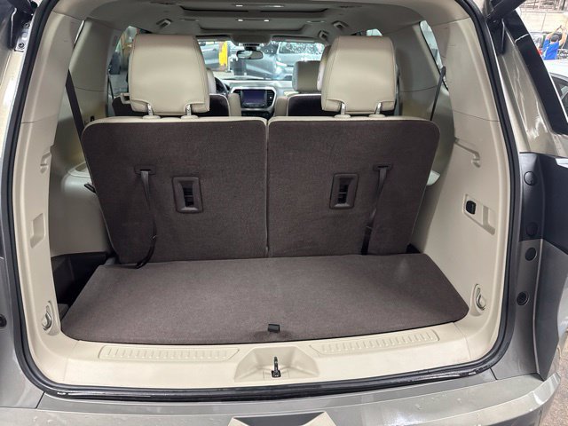 Used 2019 GMC Acadia Denali w/ Technology Package FWD image 12