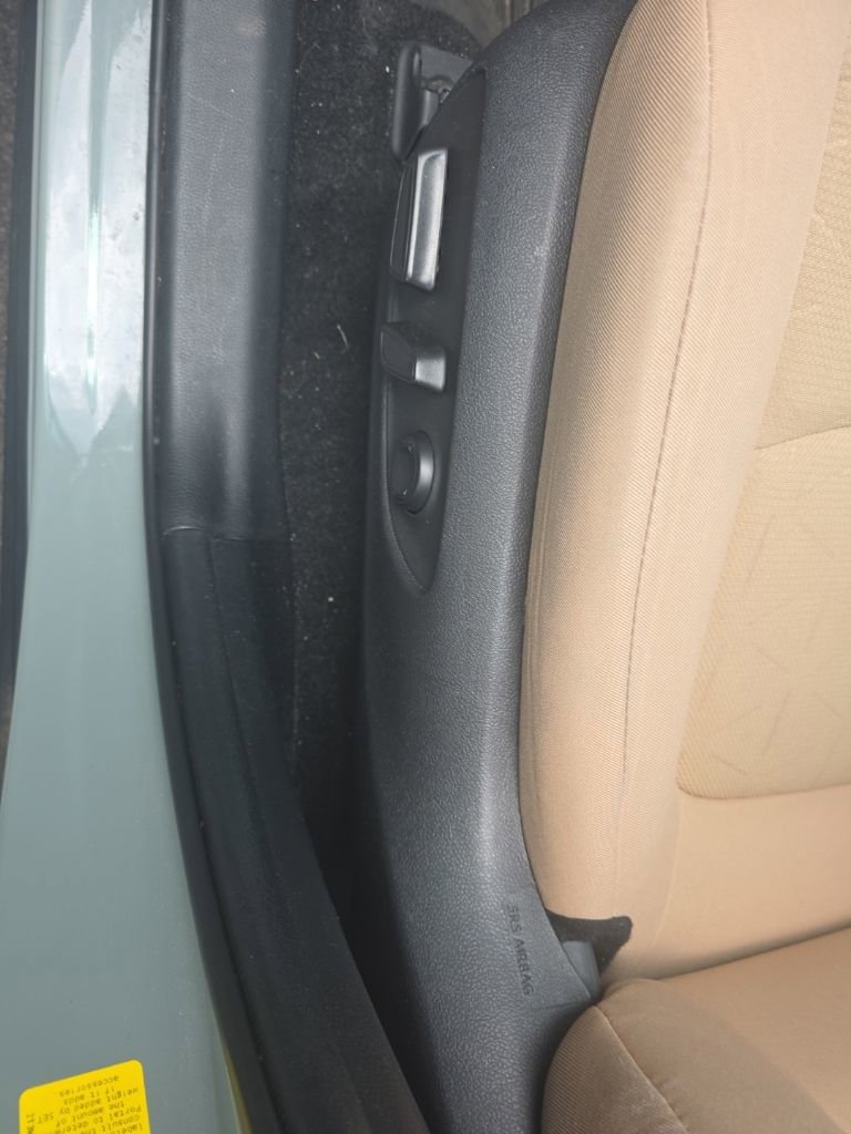 Used 2021 Toyota RAV4 XLE FWD image 18