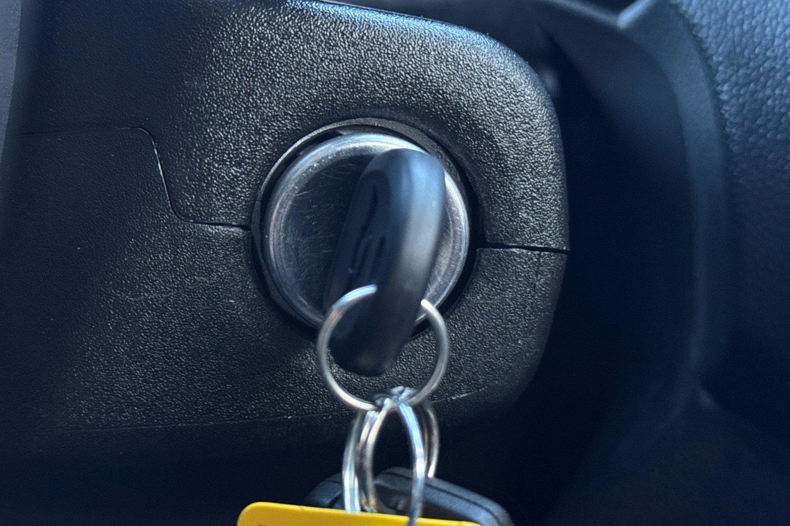 Used 2021 Chevrolet Colorado LT w/ LT Convenience Package image 24