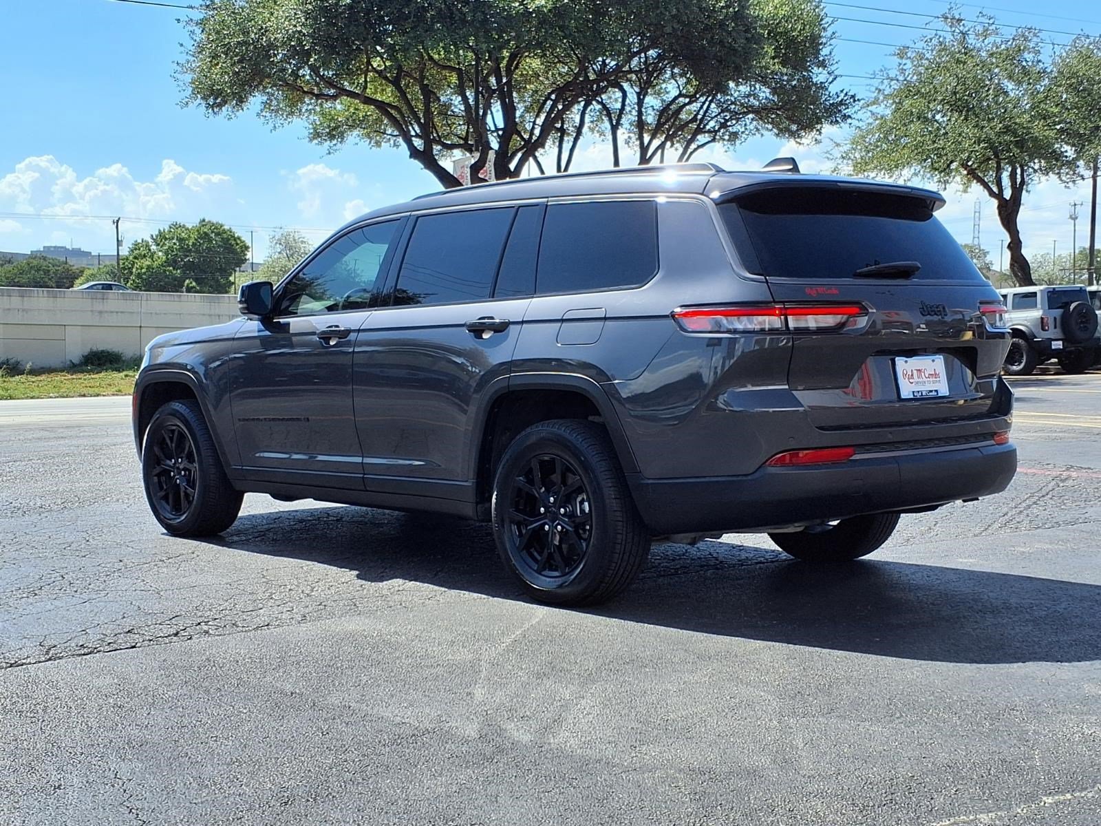 Used 2026 Jeep Grand Cherokee L 2WD image 8