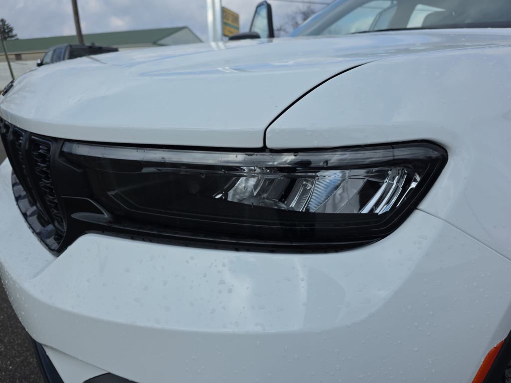 New 2025 Jeep Grand Cherokee Altitude image 31