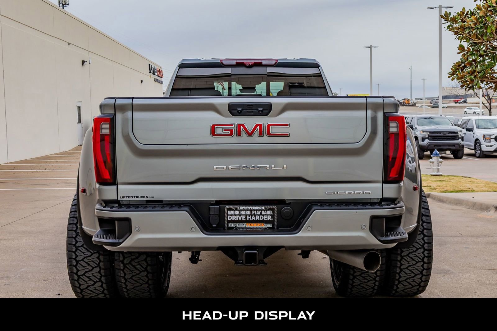 Used 2024 GMC Sierra 3500 Denali w/ Denali Reserve Package AWD/4WD image 8