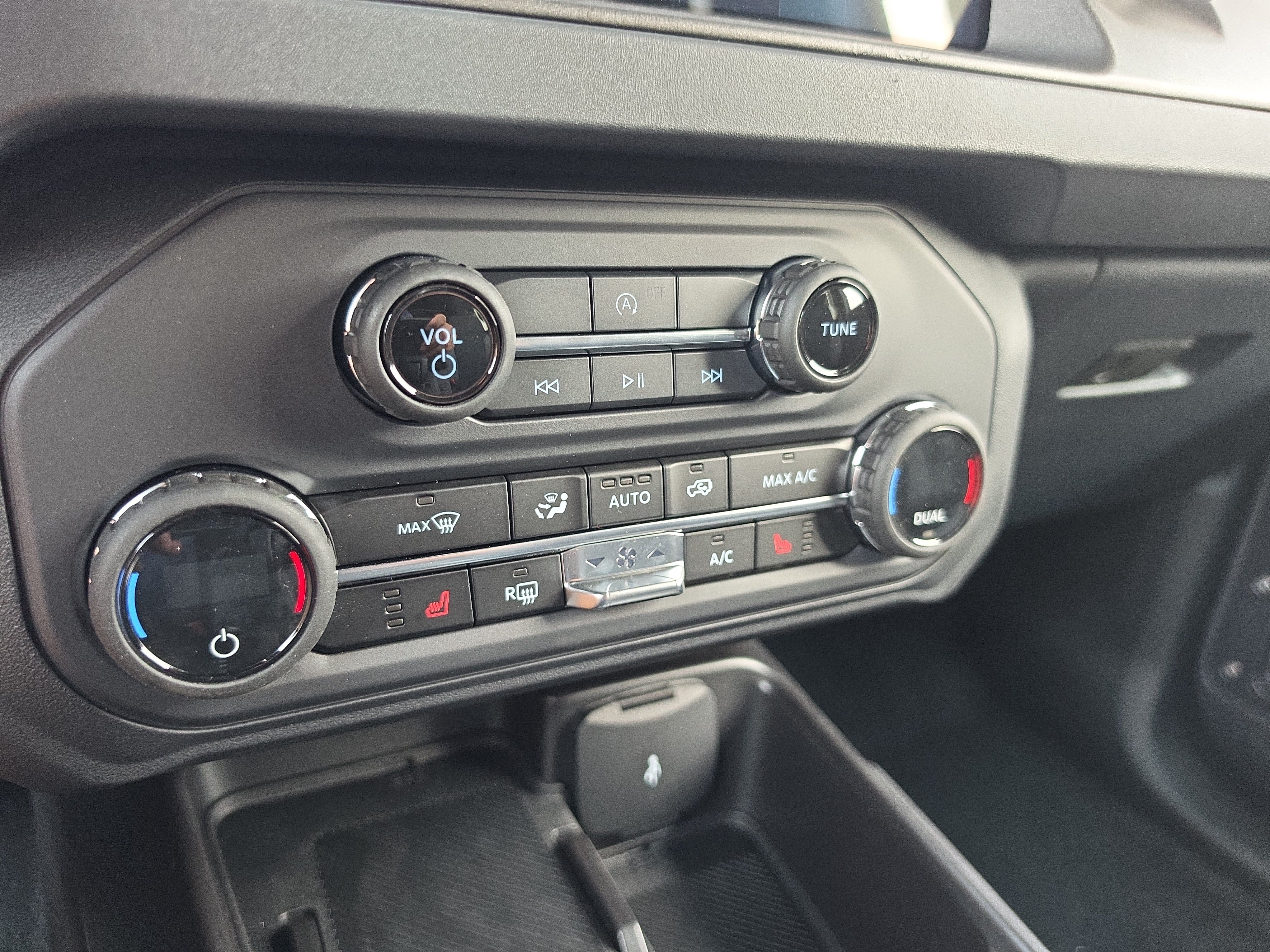 New 2026 Ford Bronco Big Bend AWD/4WD image 25