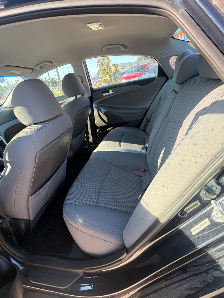 Used 2011 Hyundai Sonata GLS FWD image 9