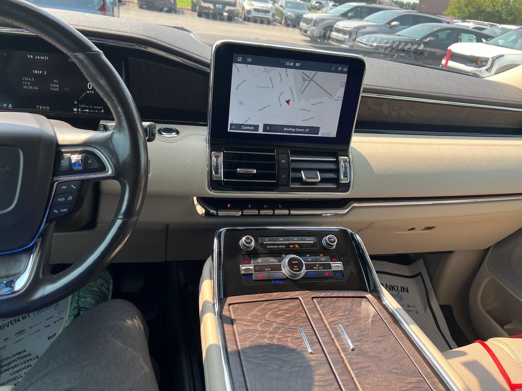 Used 2020 Lincoln Navigator L Reserve w/ Luxury Package AWD/4WD image 20