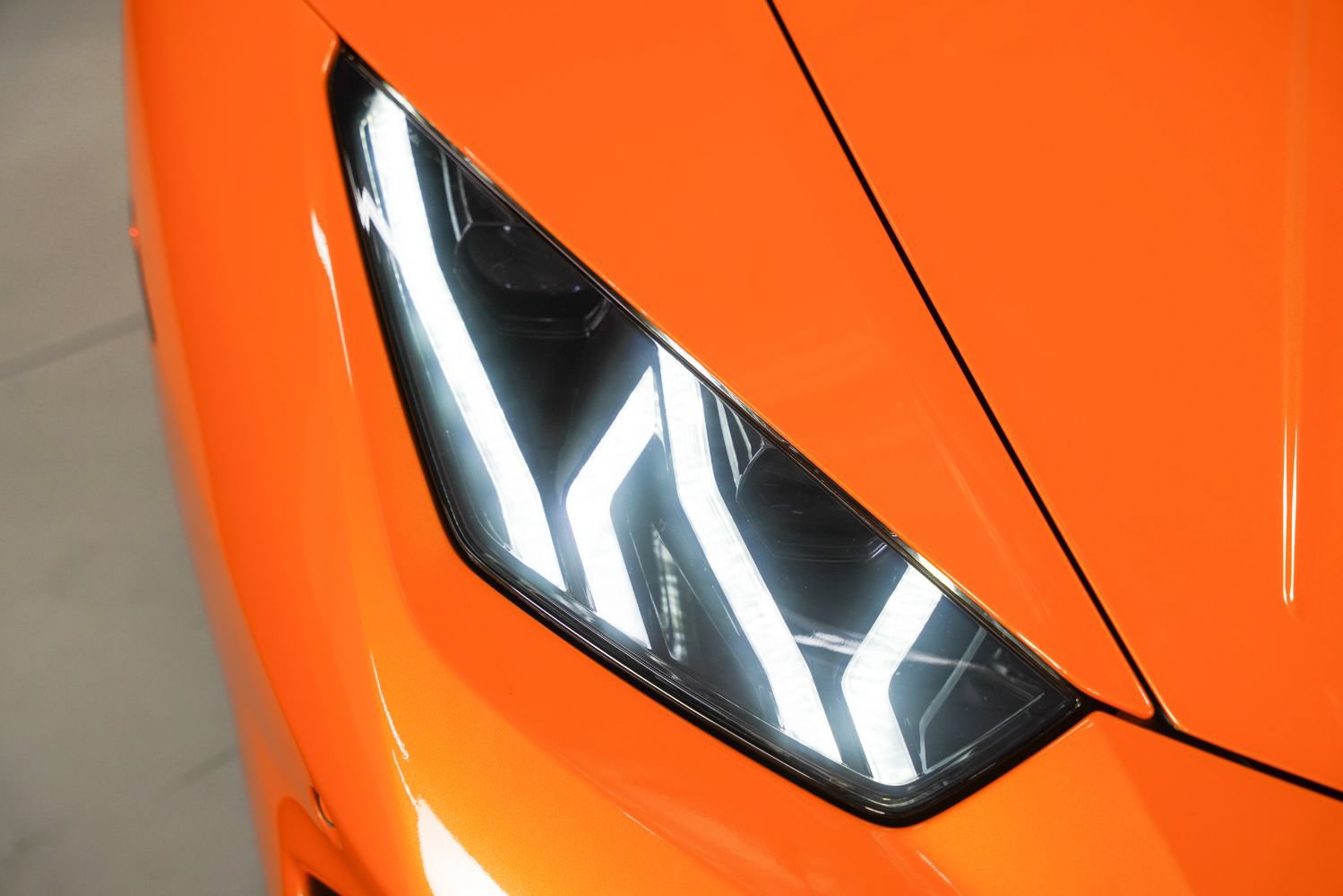 Used 2017 Lamborghini Huracan LP 580-2 RWD image 10