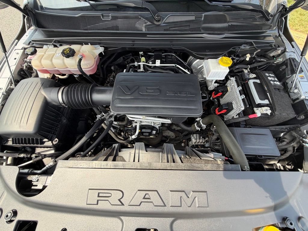 Used 2024 RAM 1500 Big Horn AWD/4WD image 18