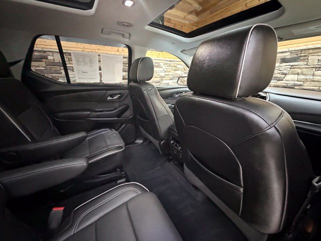 Used 2021 Chevrolet Traverse High Country w/ LPO, Floor Liner Package AWD/4WD image 38