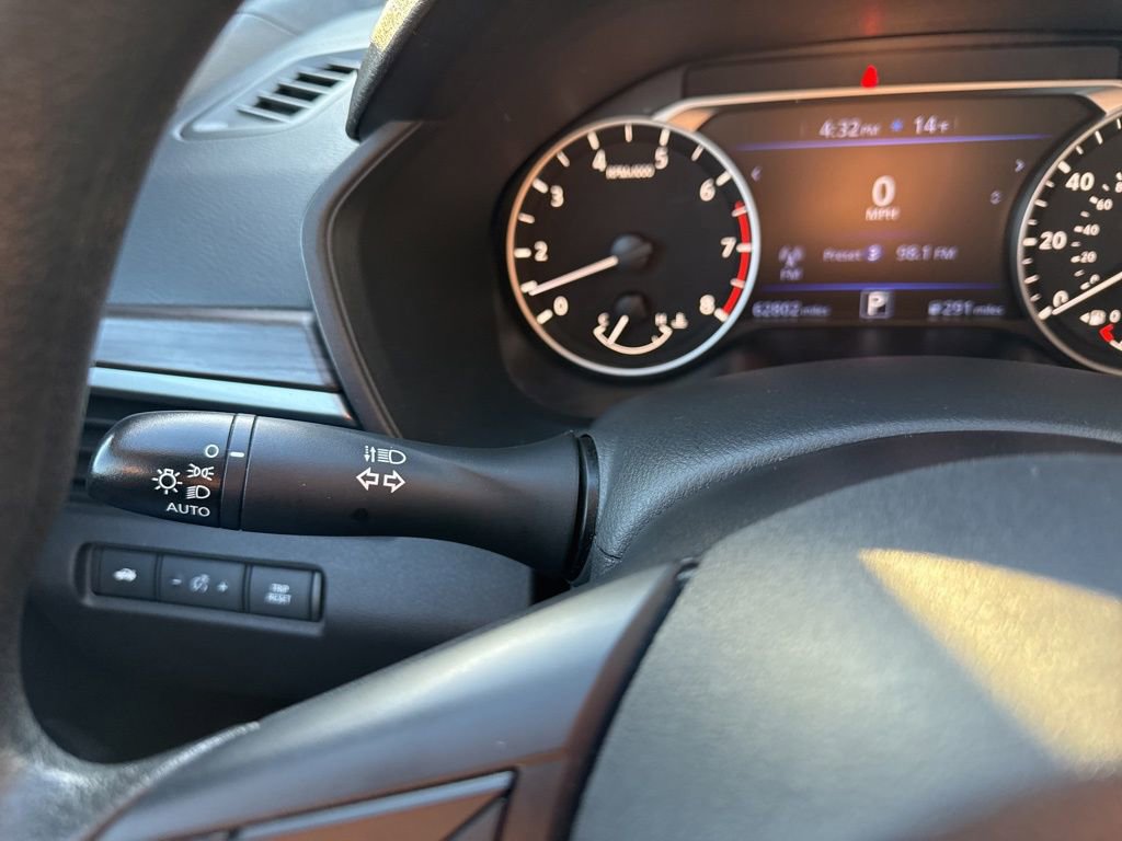 Used 2024 Nissan Altima 2.5 SV image 43