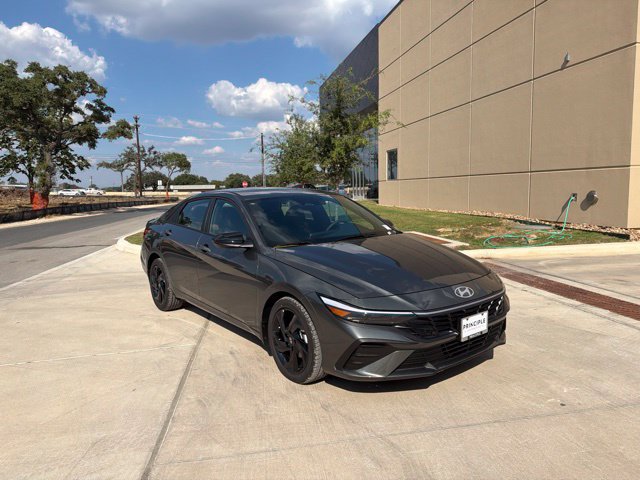 New 2026 Hyundai Elantra SEL Sport FWD image 6