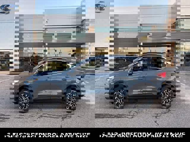 New 2026 Ford Escape SE image 3
