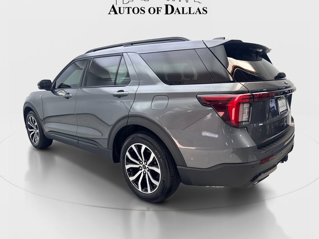 Used 2025 Ford Explorer ST-Line w/ Premium Package RWD image 9