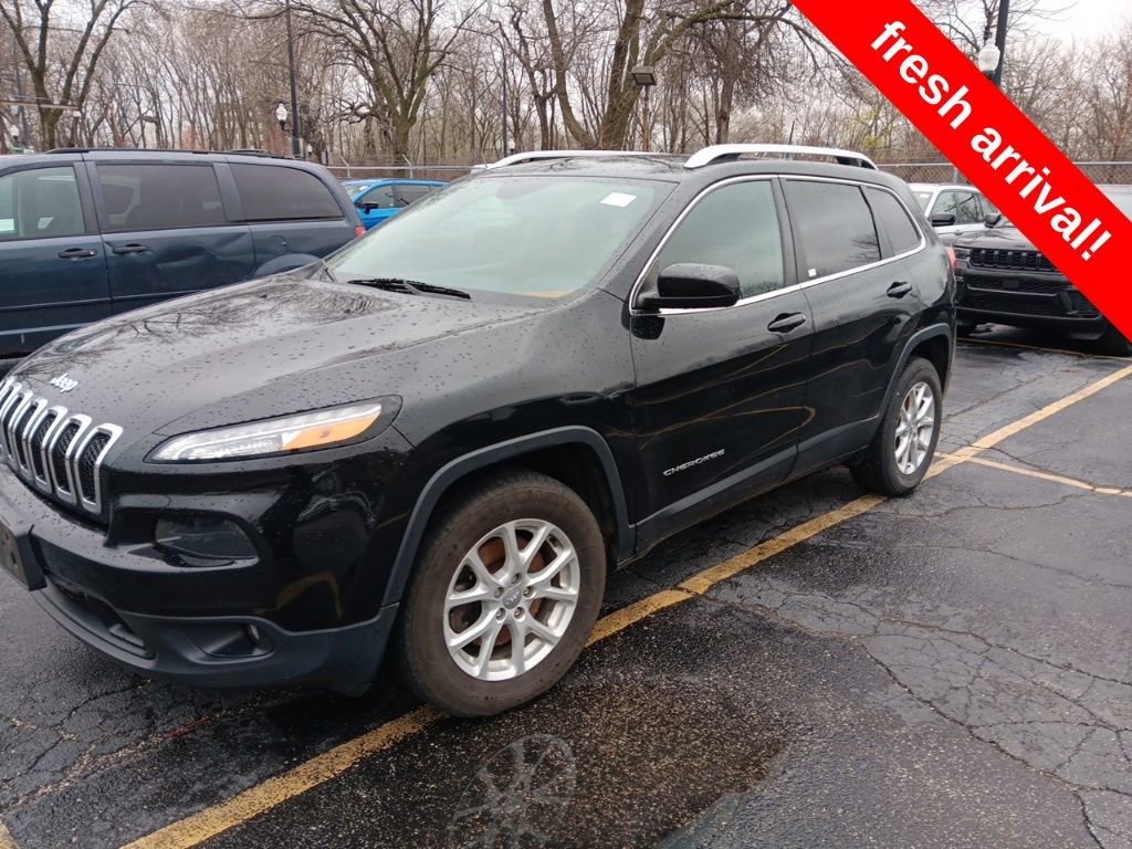 Used 2016 Jeep Cherokee Latitude w/ Cold Weather Group image 1