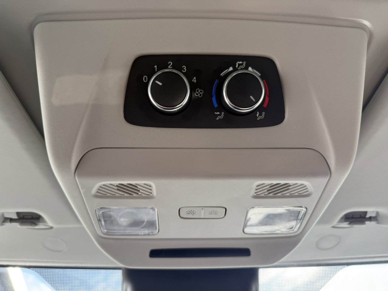 Used 2025 Ford Transit 350 XL image 23