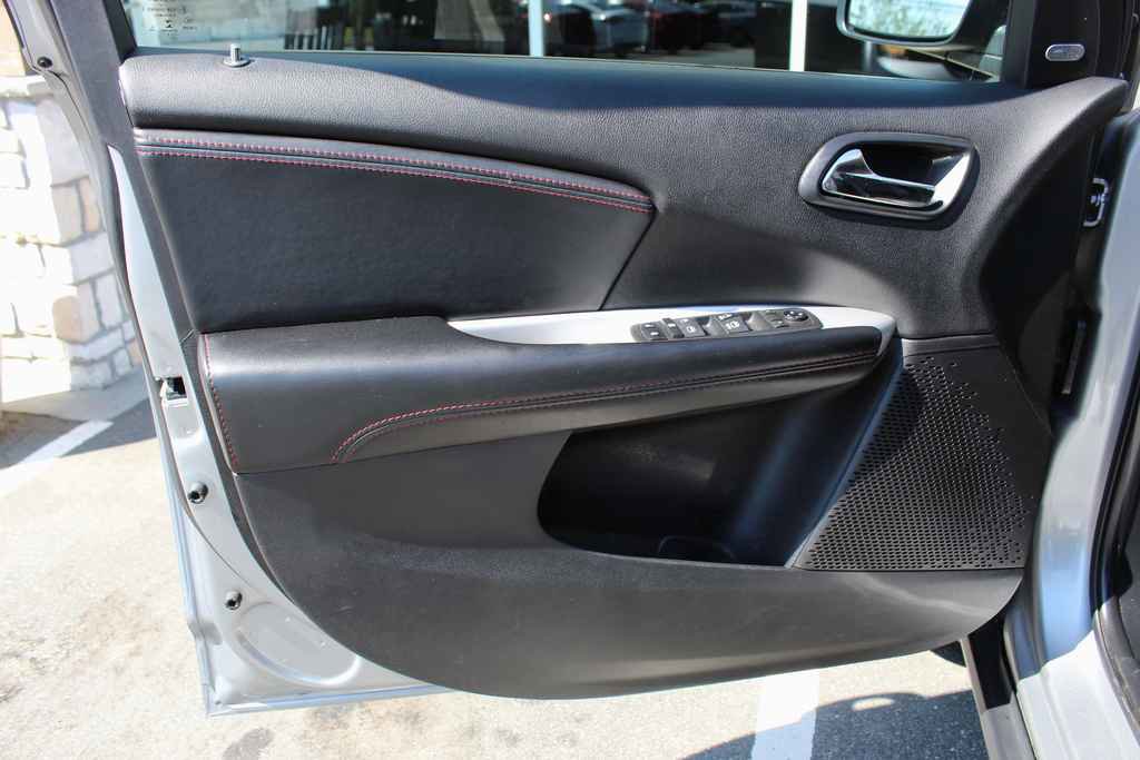 Used 2019 Dodge Journey GT image 12