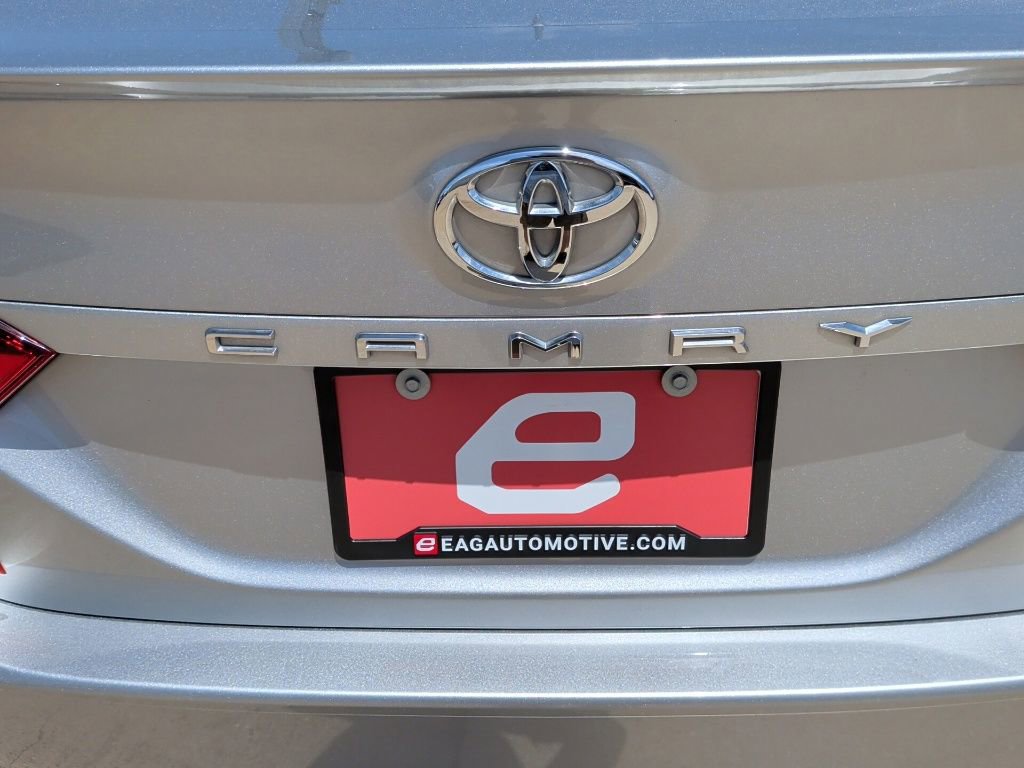 Used 2021 Toyota Camry SE FWD image 30
